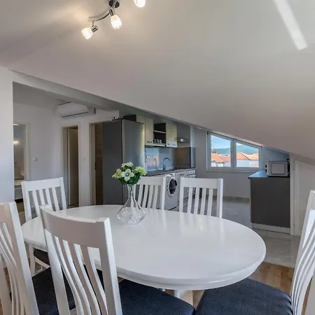 Krsticevic * Metković