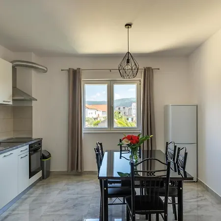 Krsticevic * Metković