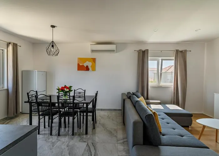 Апартаменты Krsticevic *